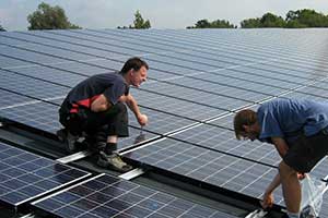 Las energías renovables proporcionan más empleo, más sostenible y de más calidad Las energías renovables proporcionan más empleo, más sostenible y de más calidad