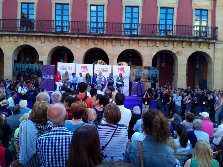 Acto electoral con Alberto Garzón en Gijón photo459703879294101474