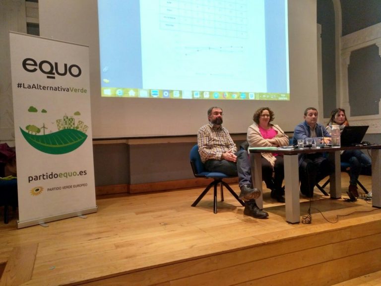 photo5803215448370687113