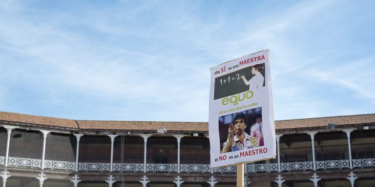 Tenemos nueva web Él no es un maestro